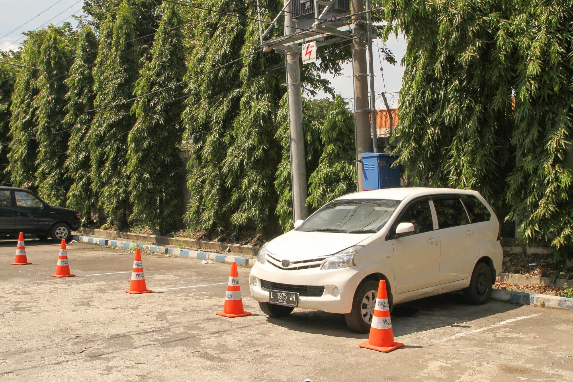 Airy Waru Pondok Maspion Sidoarjo Hotel Exterior foto