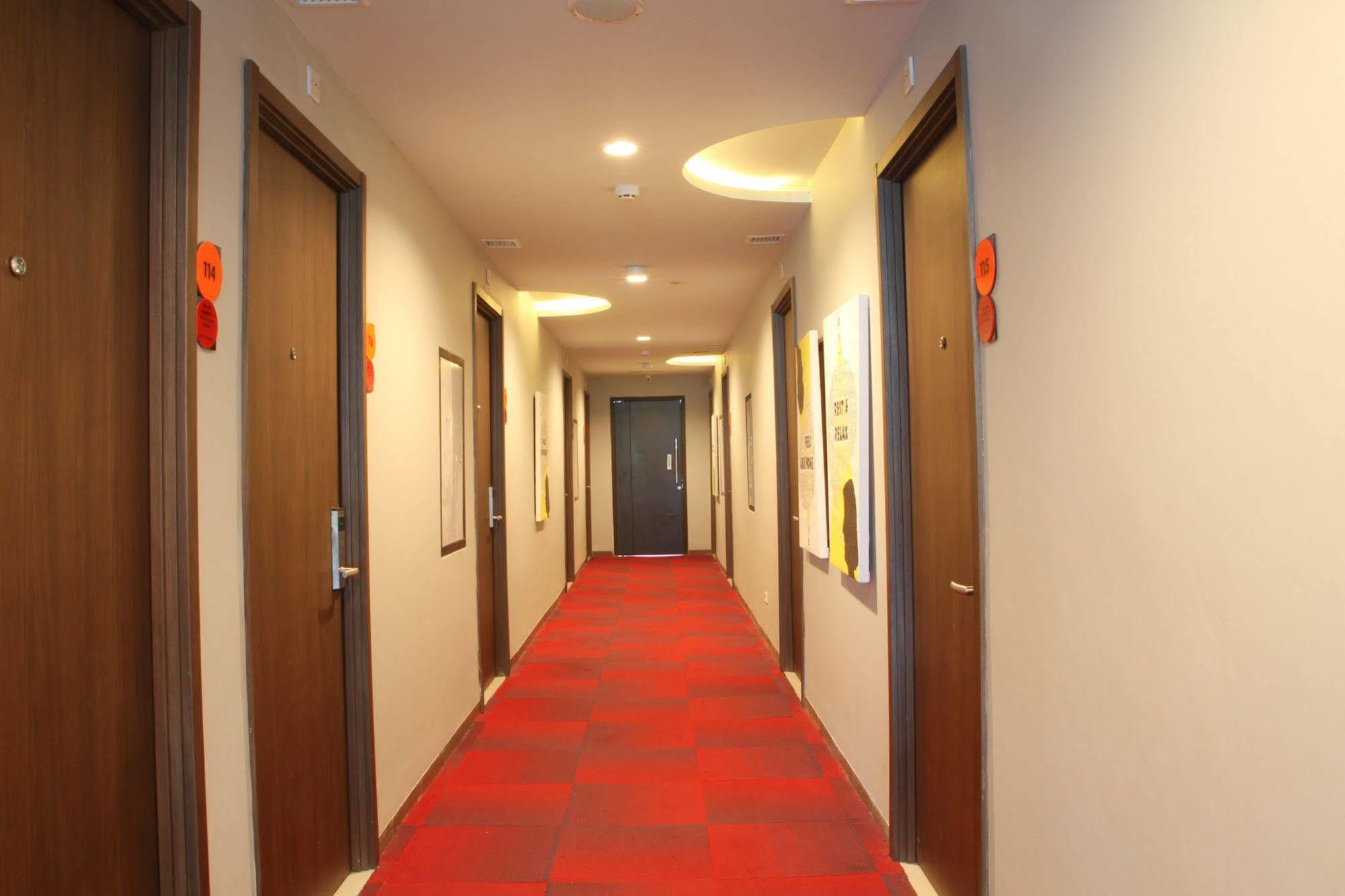 Airy Waru Pondok Maspion Sidoarjo Hotel Exterior foto